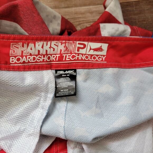 Pelagic Sharkskin Men’s 40 Red Blue American Camo Board Shorts Fish Print - Picture 10 of 15